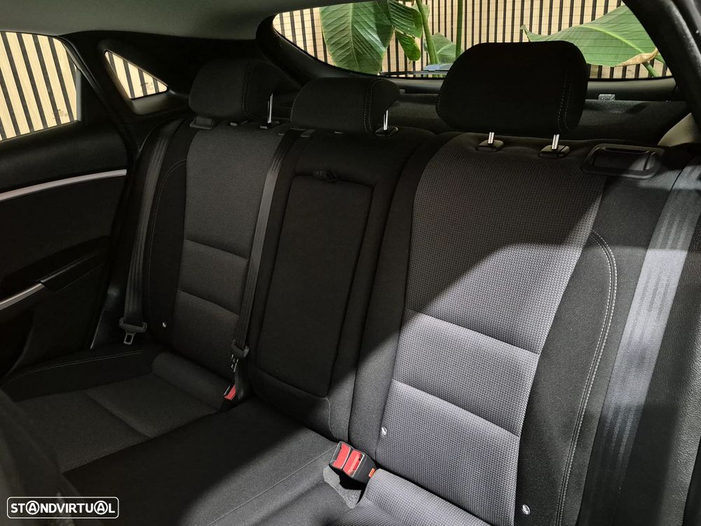 Hyundai i30 1.6 CRDI Blue Comfort J16 - 14