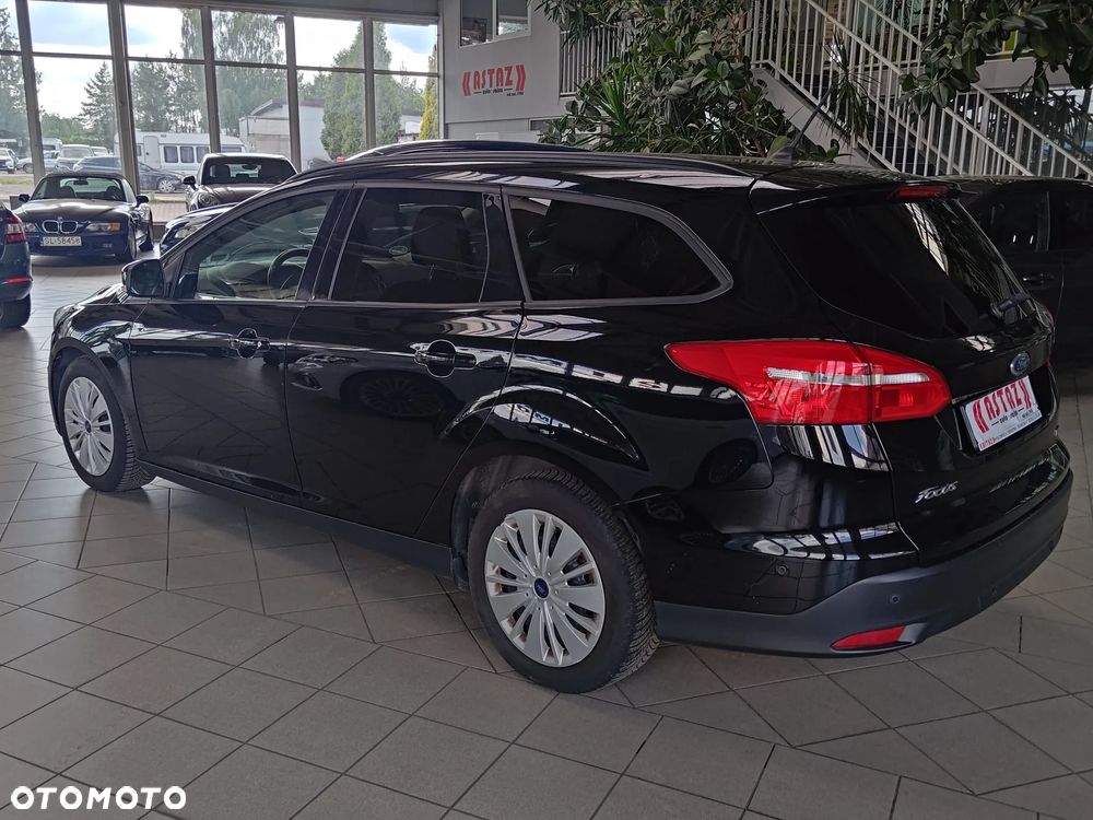 Ford Focus 1.5 EcoBoost Titanium - 4