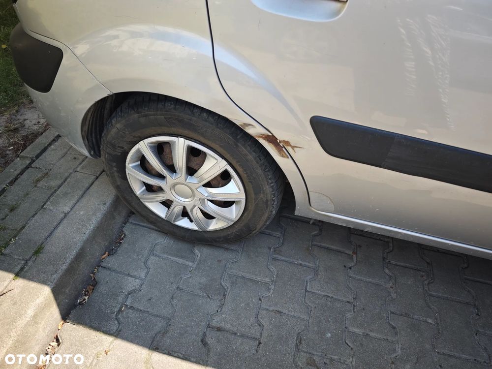 Kia Rio 1.4 Comfort - 11