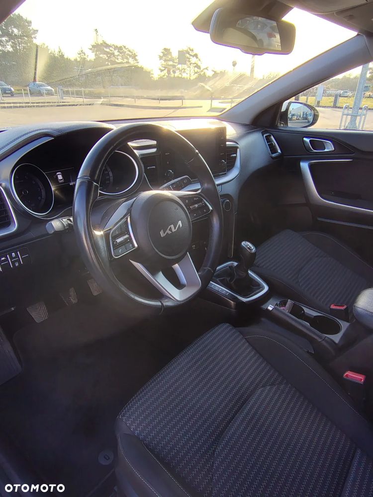 Kia XCeed 1.5 T-GDI M - 23