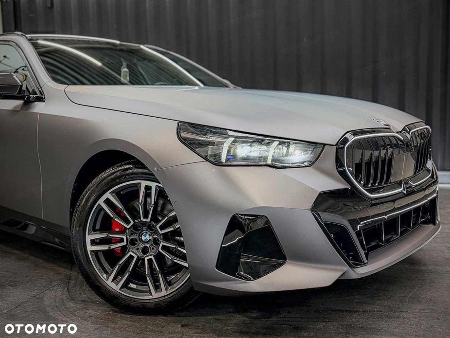 BMW Seria 5 540d xDrive mHEV M Sport - 3