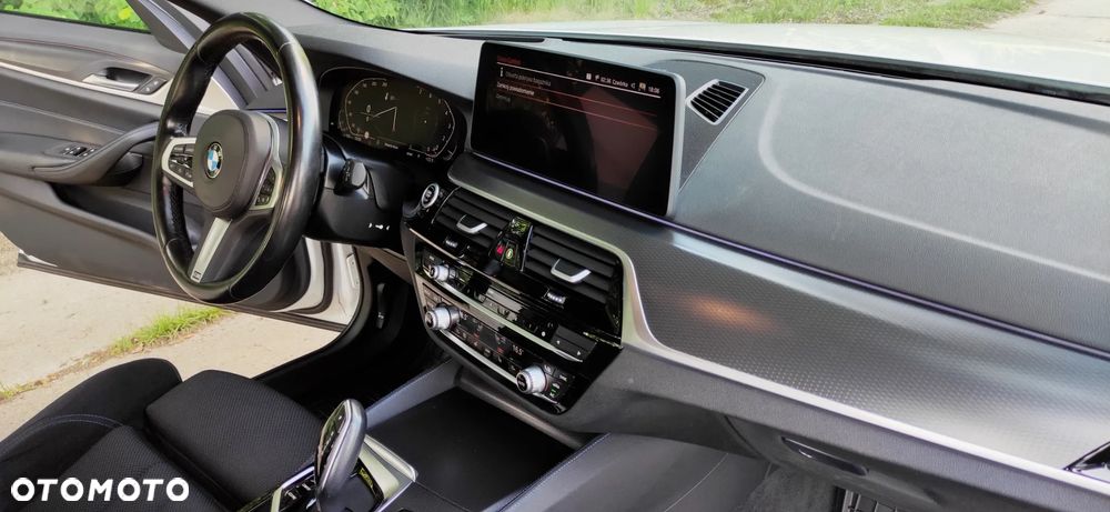 BMW Seria 5 530i mHEV M Sport sport - 23