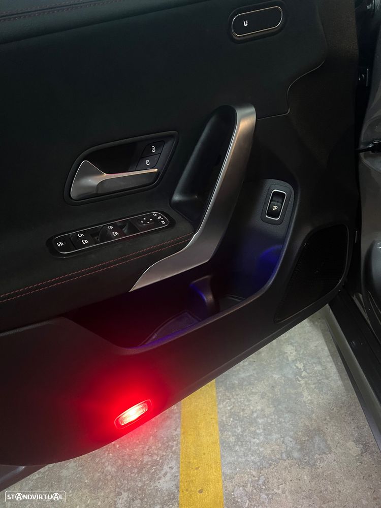 Mercedes-Benz CLA 200 7G-DCT AMG Line - 19