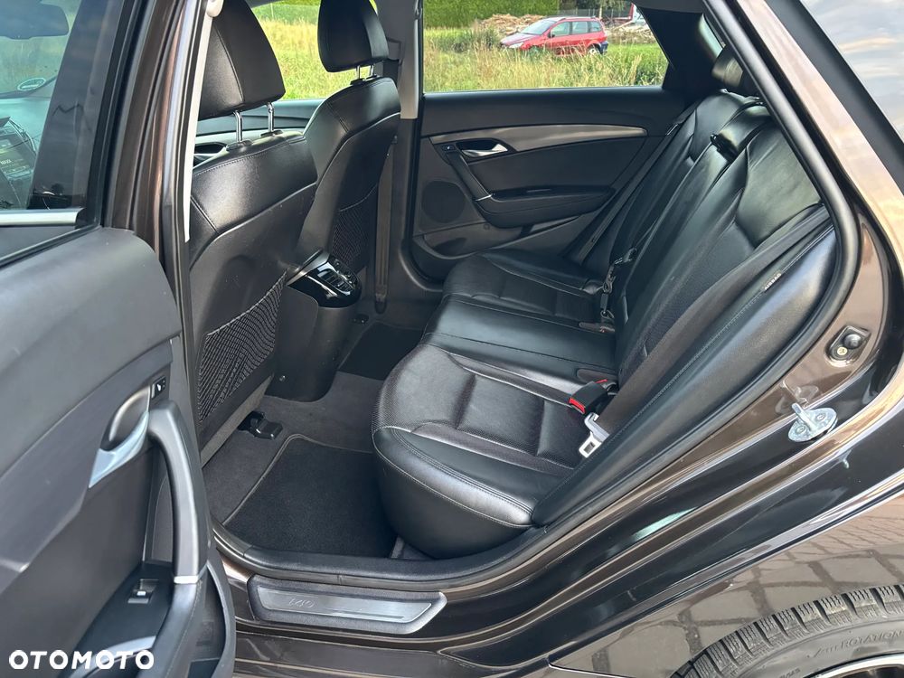 Hyundai i40 Kombi 1.7 CRDi Premium - 10