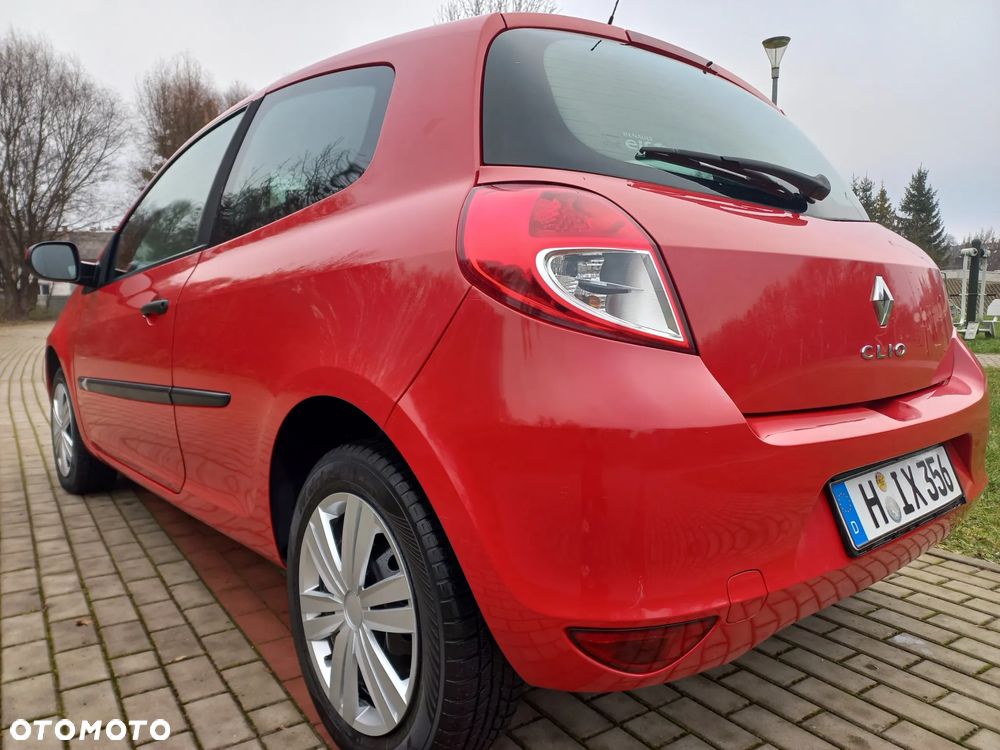 Renault Clio - 13