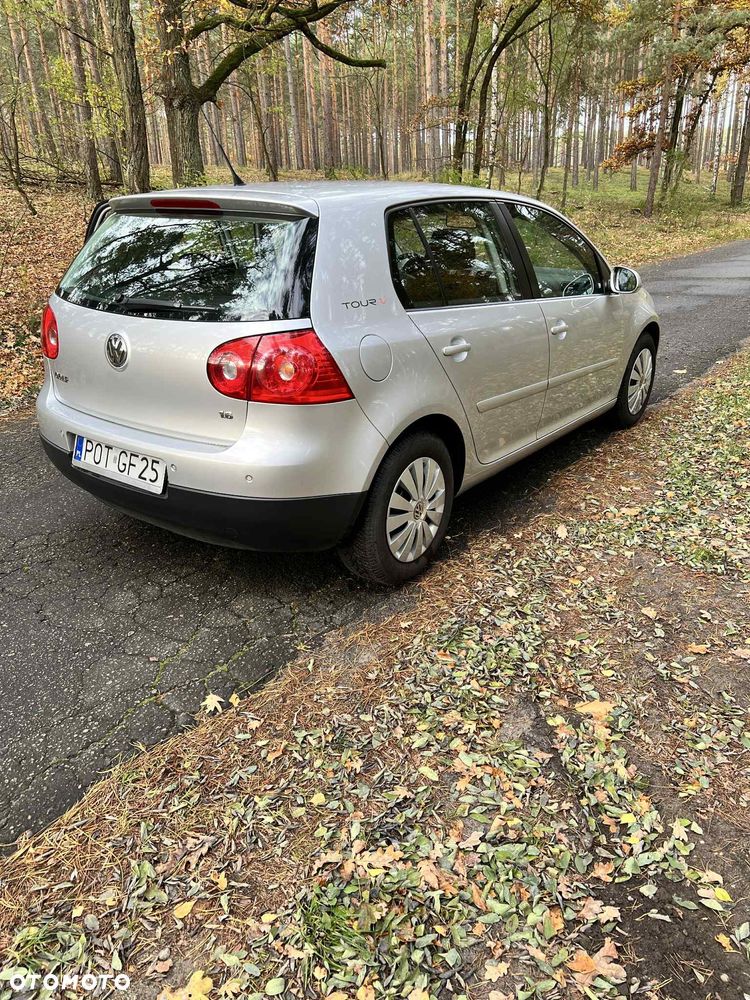 Volkswagen Golf V 1.6 Comfortline - 5
