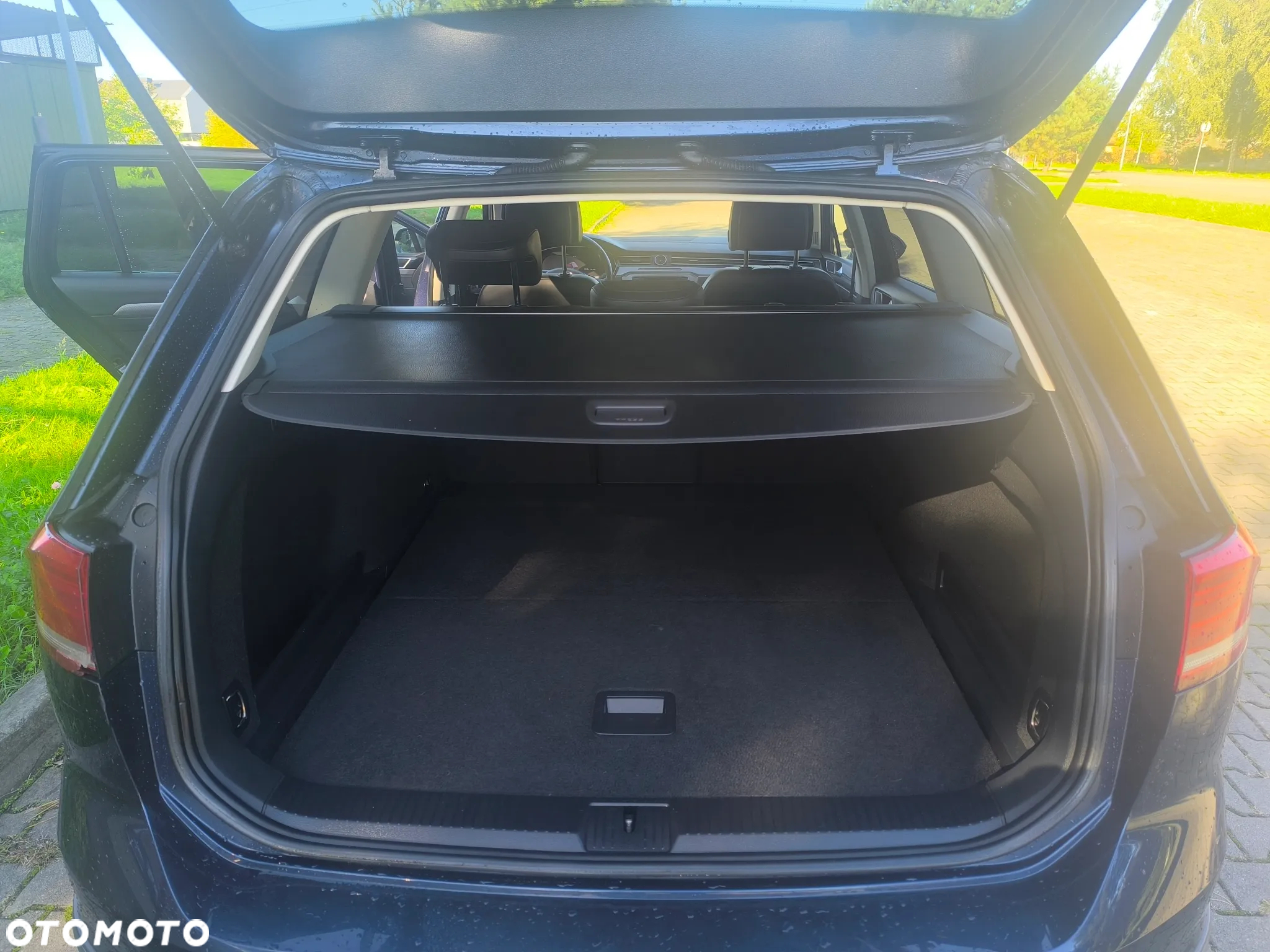 Volkswagen Passat - 13