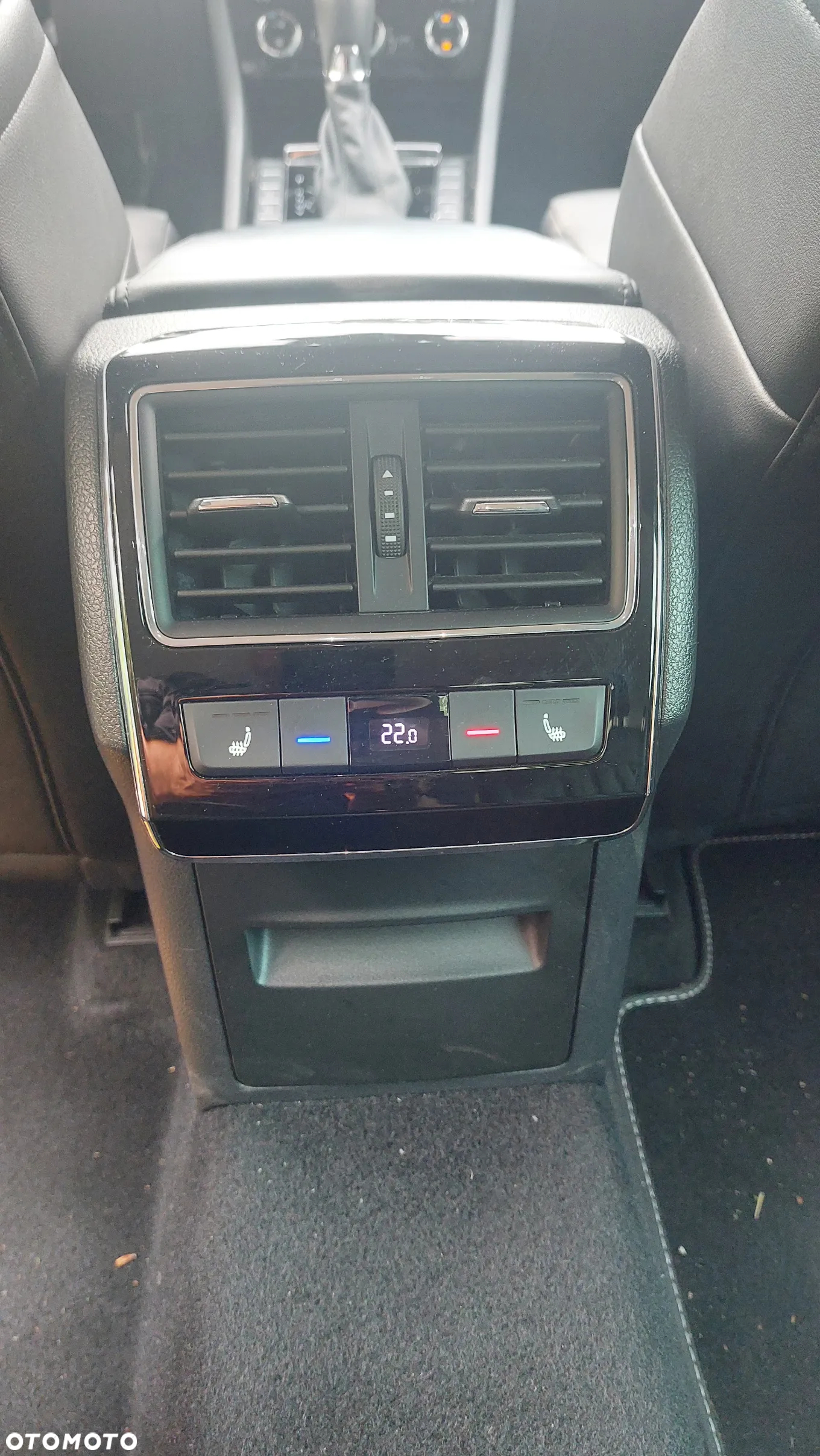 Skoda Superb 2.0 TDI SCR L&K DSG - 8