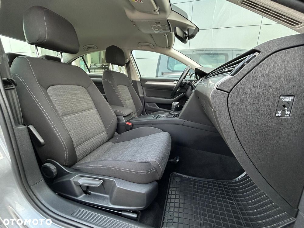 Volkswagen Passat 2.0 TSI Business DSG - 18