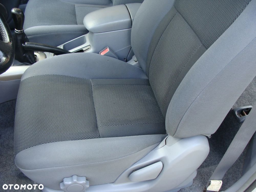 Toyota RAV4 2.0 VVT-i Sol - 5