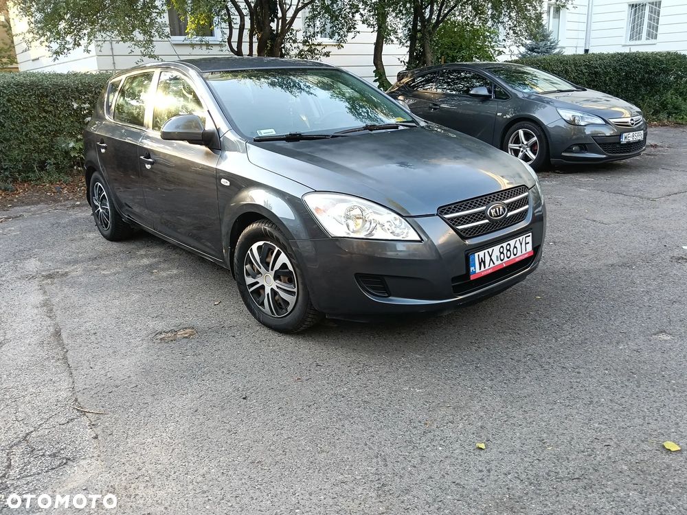 Kia Ceed - 6
