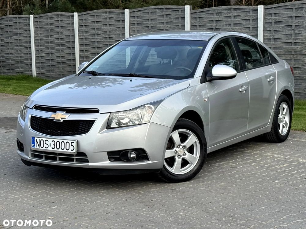 Chevrolet Cruze 1.6 Base - 8