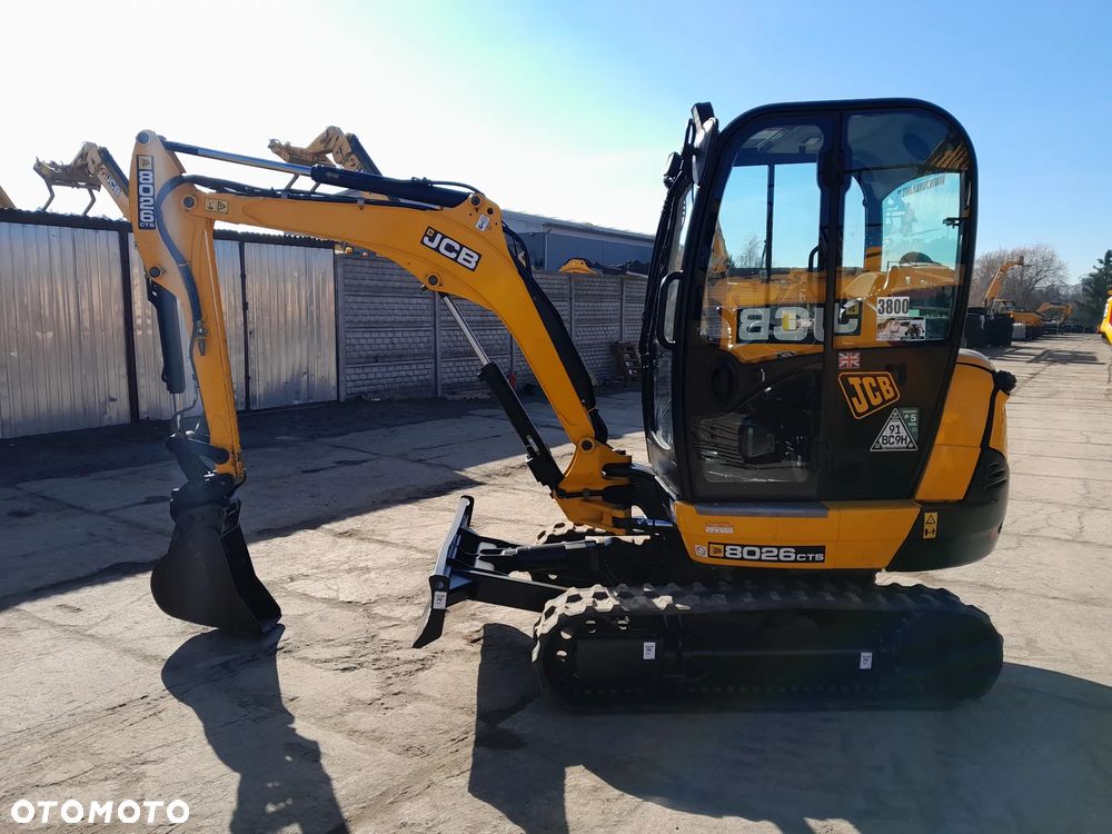 JCB 8026 - 5