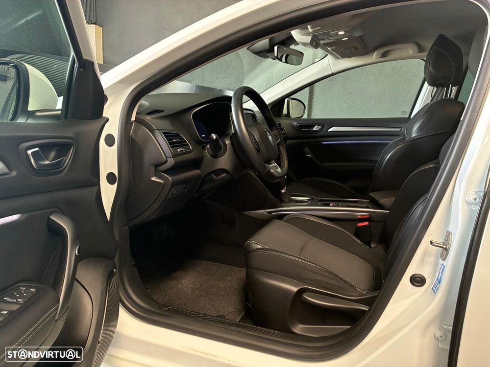 Renault Mégane Sport Tourer - 15