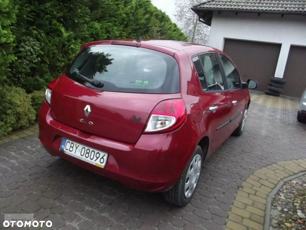 Renault Clio 1.2 16V Authentique - 6