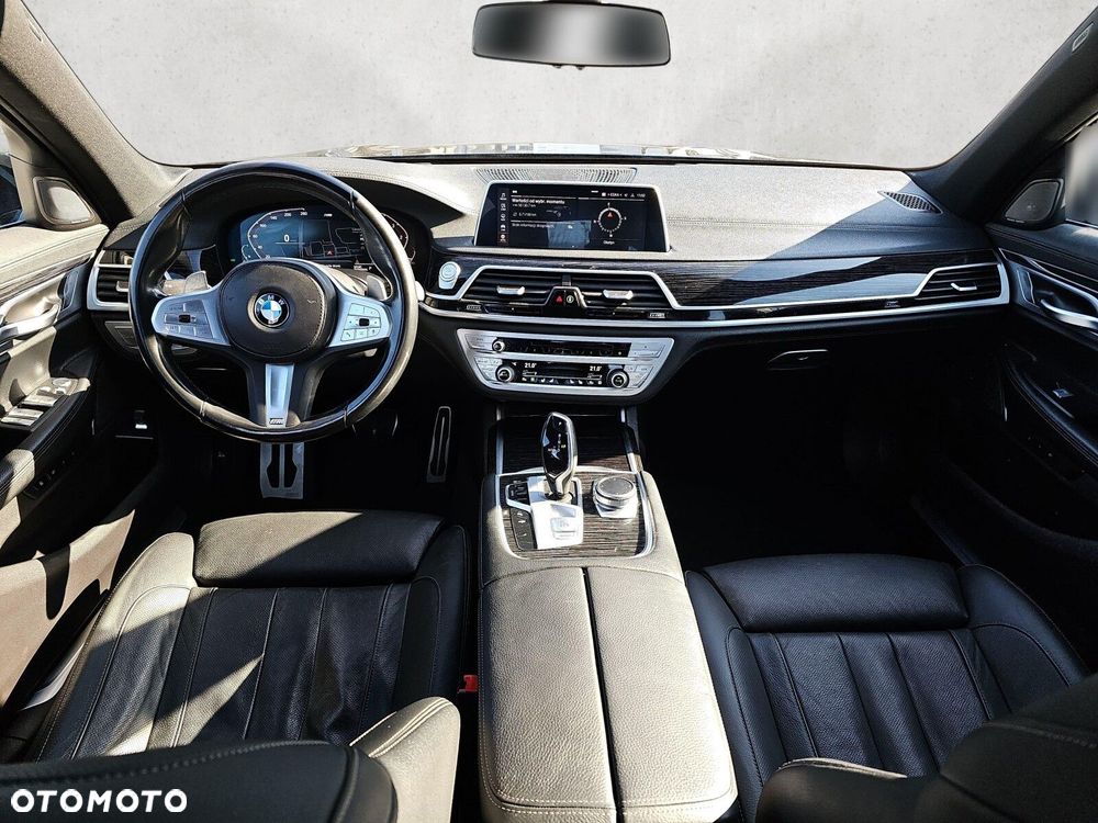 BMW Seria 7 - 26