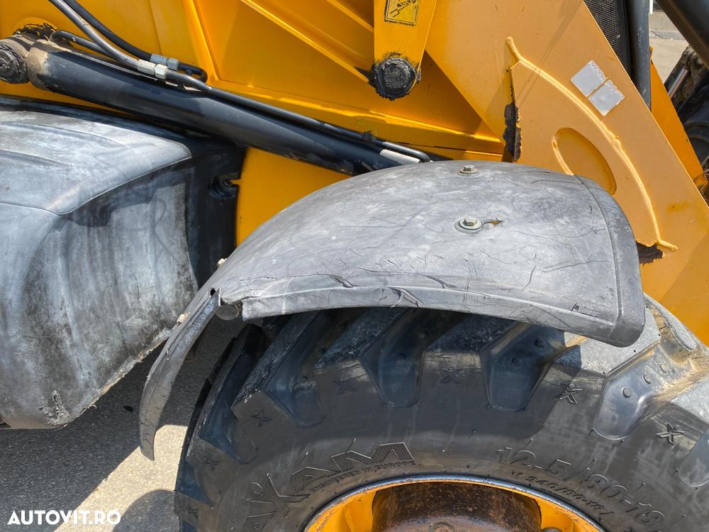 JCB 3CX ECO 4X4 BULDOEXCAVATOR - 13