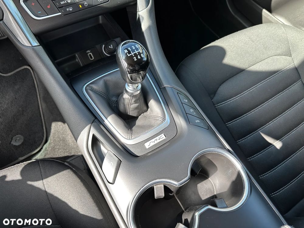 Ford Mondeo - 17