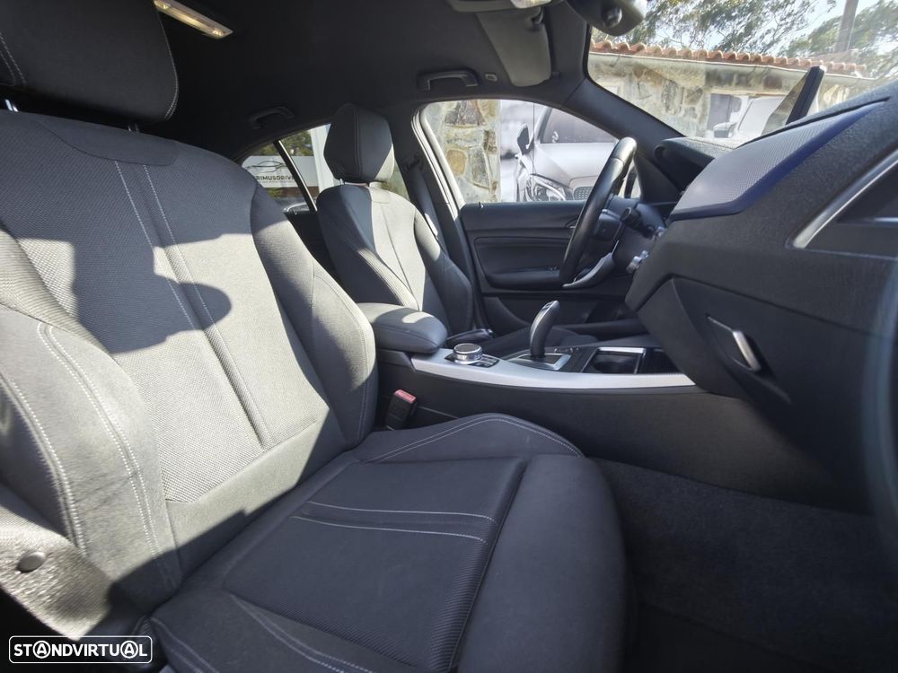 BMW 116 d Pack Desportivo M Auto - 23