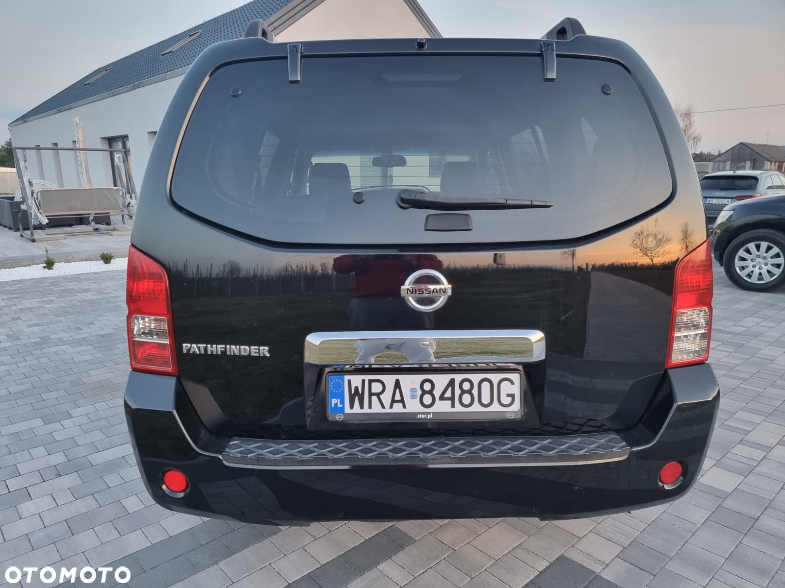 Nissan Pathfinder 2.5 D SE - 25