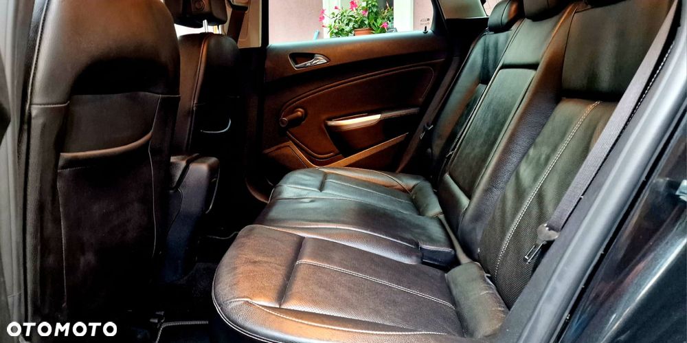 Opel Astra 1.6 T Cosmo - 11