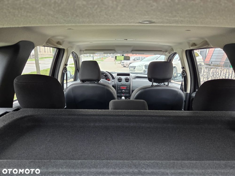 Dacia Duster 1.2 TCe Celebration S&S EU6 - 10