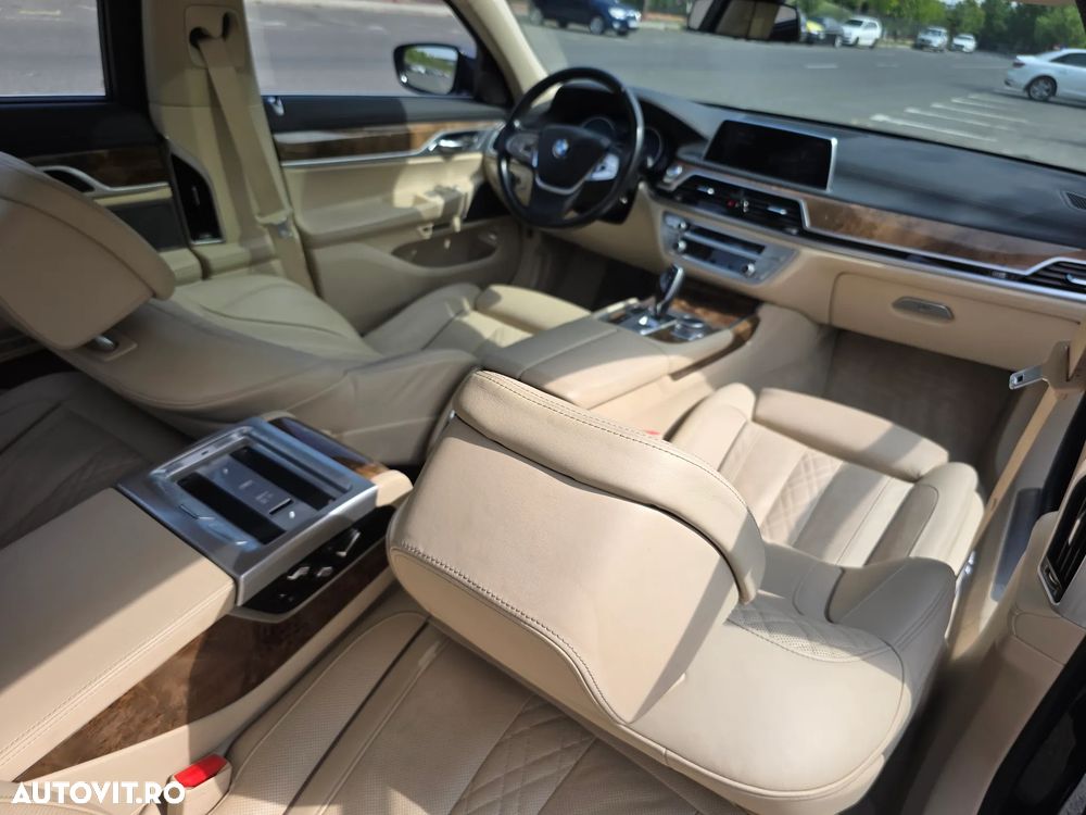 BMW Seria 7 740e iPerformance - 14