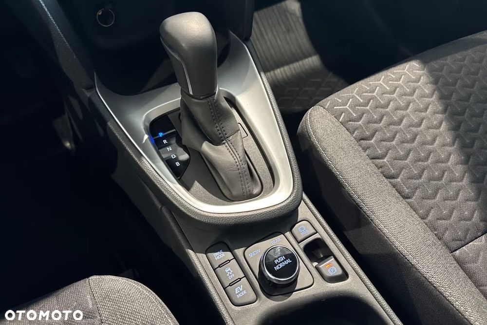 Toyota Yaris Cross - 17