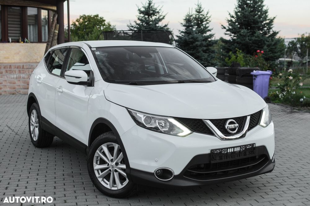Nissan Qashqai 1.6L dCi Start/Stop 4X4-i N-Connecta - 1