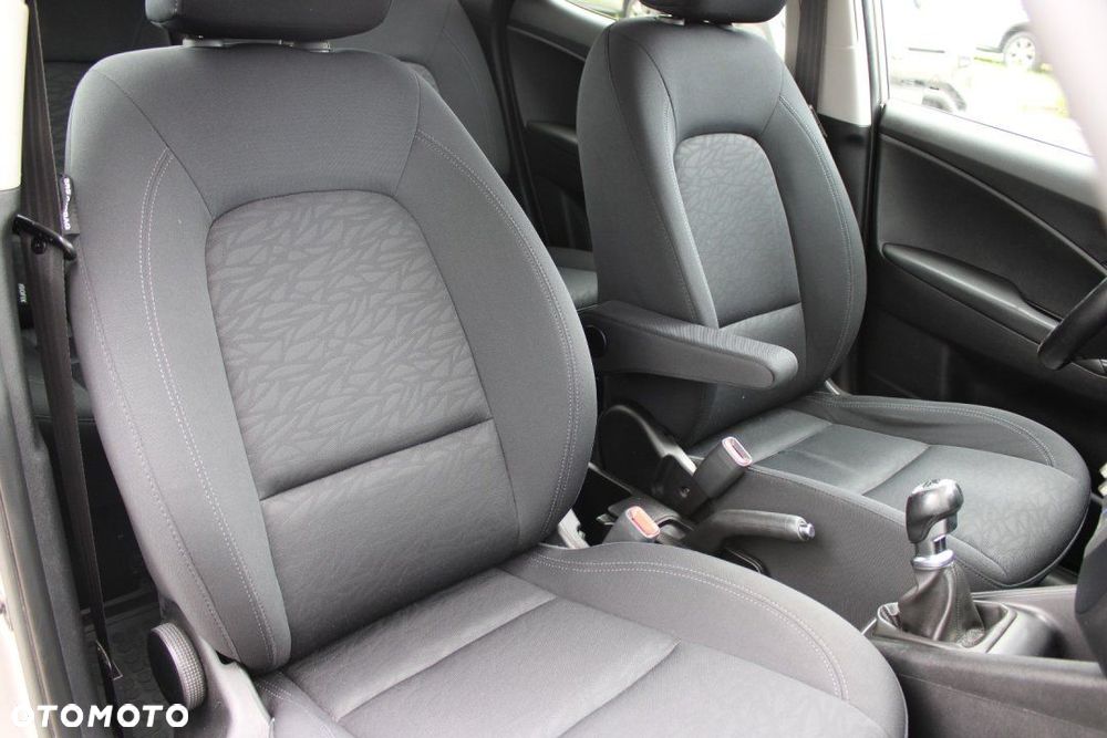 Hyundai ix20 - 13