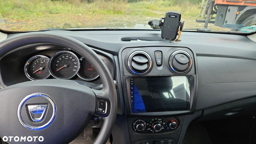 Dacia Sandero 1.2 16V Laureate - 8