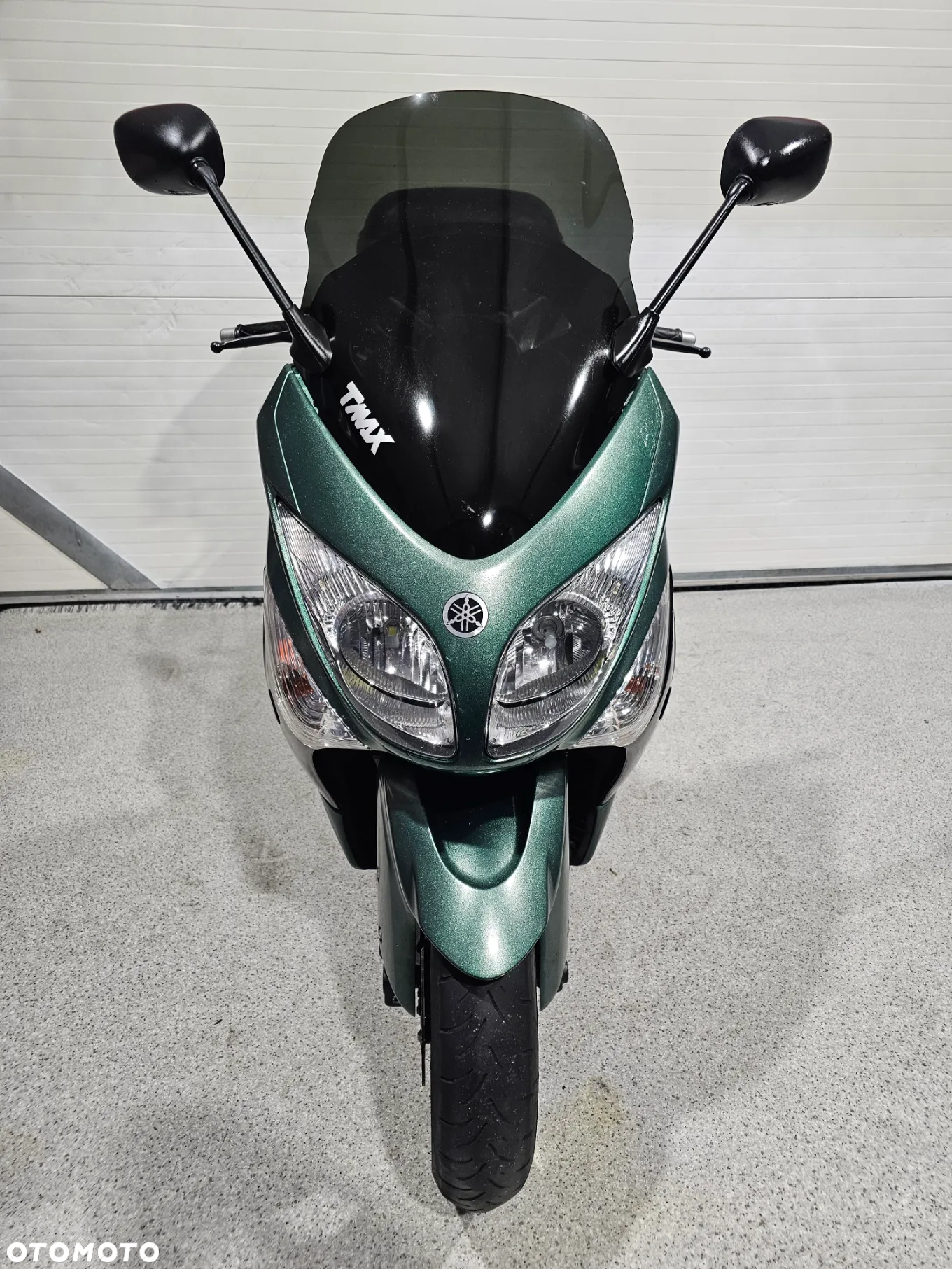 Yamaha Tmax - 15