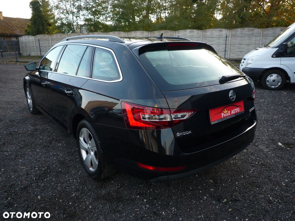 Skoda Superb Combi 2.0 TDI DSG Style - 3