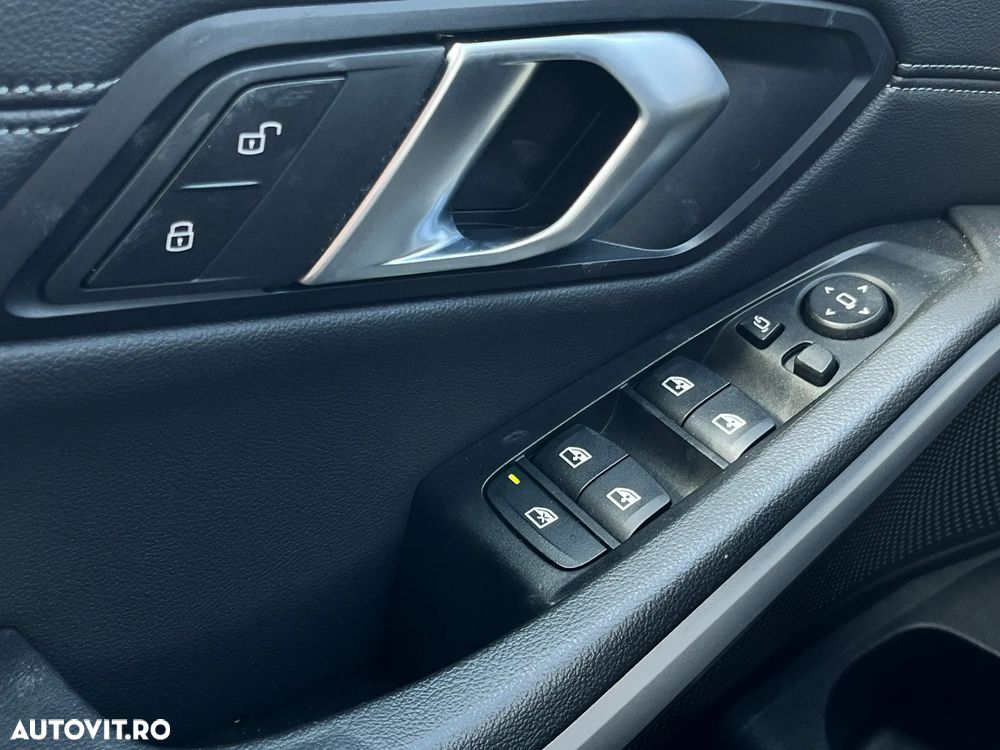 BMW Seria 3 330i xDrive AT - 21