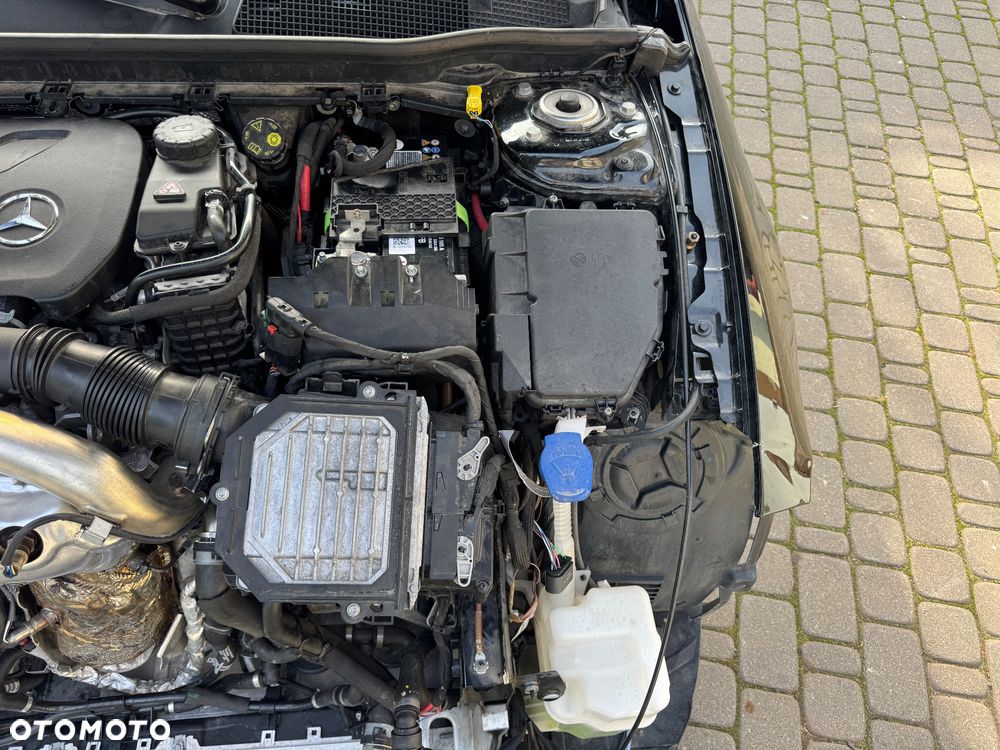 Mercedes-Benz CLA 220 AMG Line 7G-DCT - 21