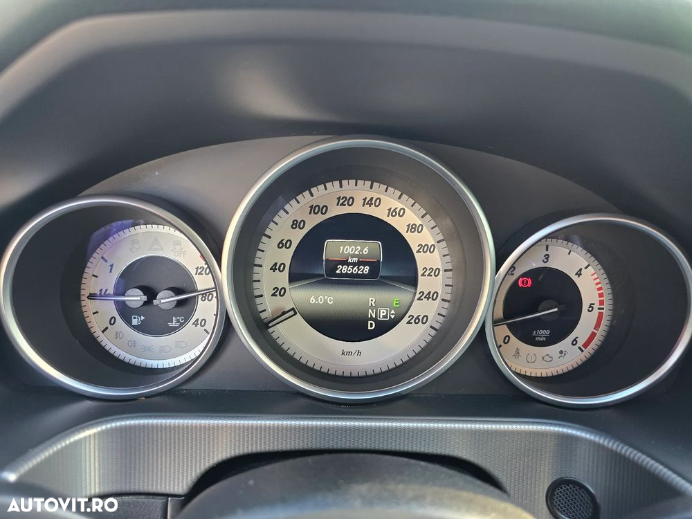 Mercedes-Benz E 300 BLUETEC - 32