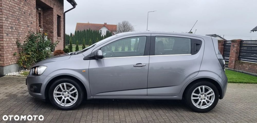 Chevrolet Aveo 1.6 LTZ - 8