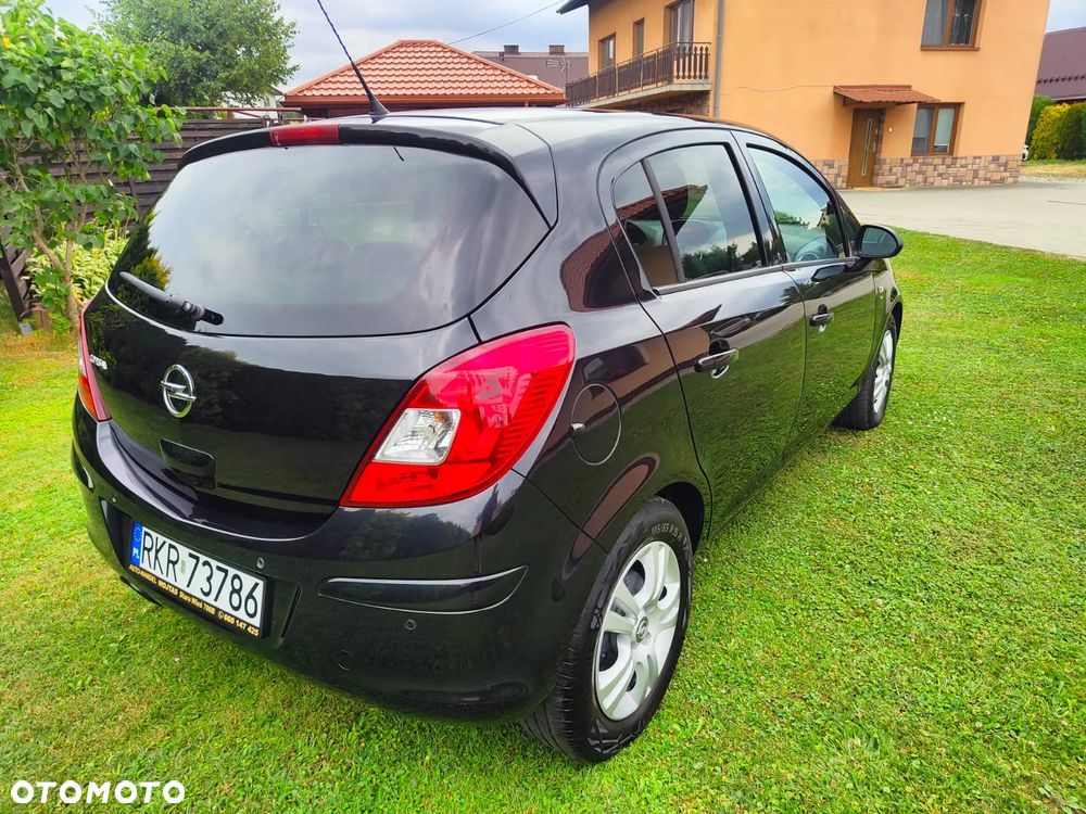 Opel Corsa 1.4 16V Energy - 11