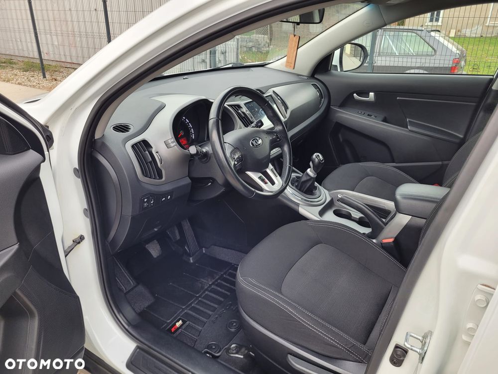 Kia Sportage - 16