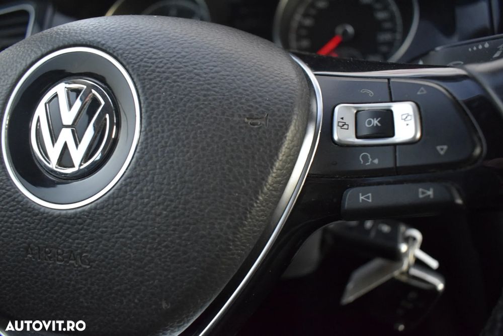 Volkswagen Golf 2.0 TDI 4Motion BlueMotion Technology Edition - 19