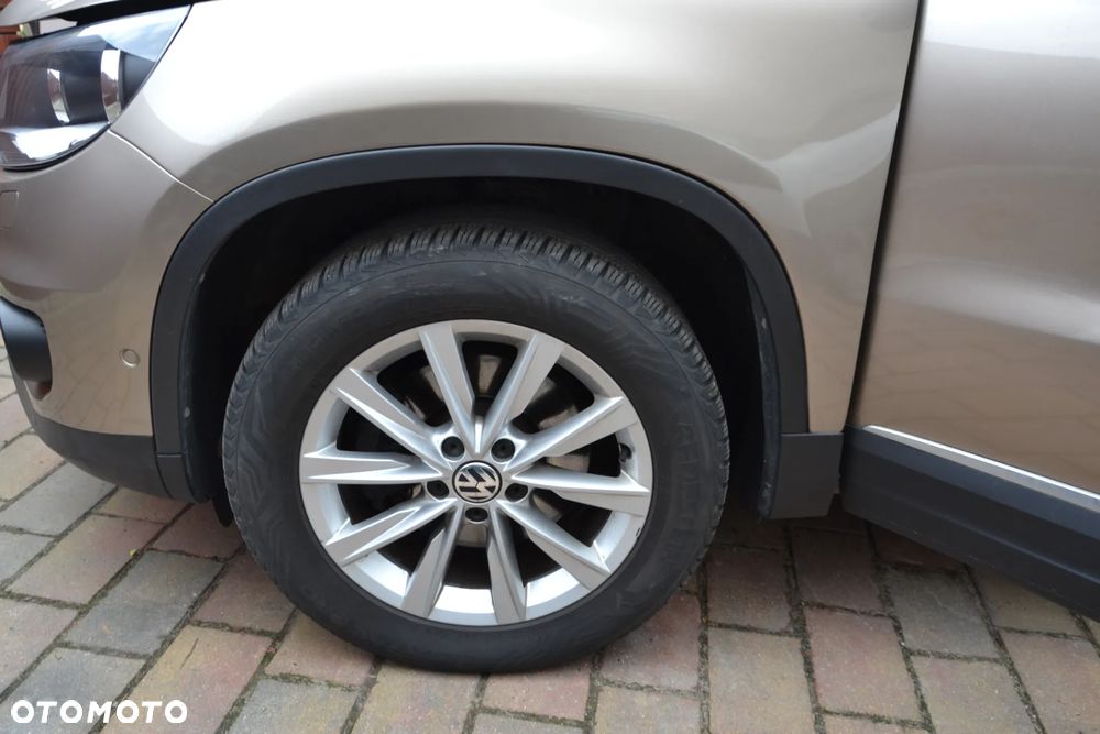 Volkswagen Tiguan 2.0 TDI DPF BlueMotion Technology Freestyle - 23