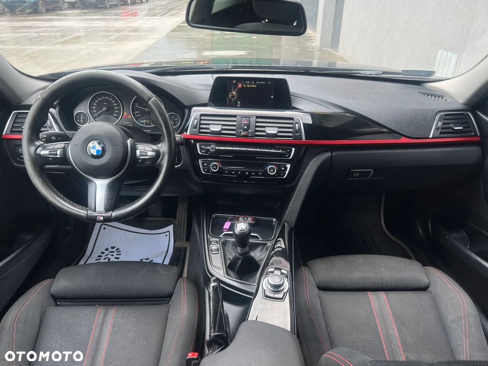 BMW Seria 3 320d Sport Line - 14