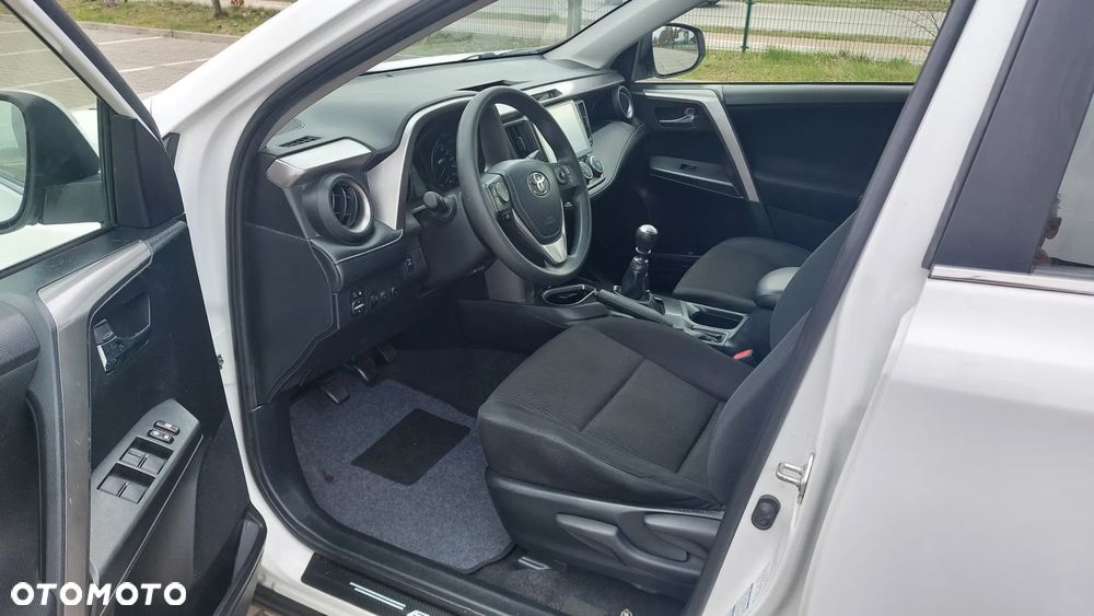 Toyota RAV4 - 18