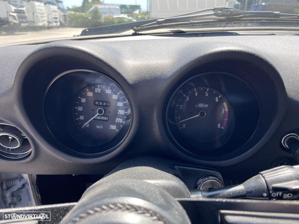 Datsun 240 Z - 15