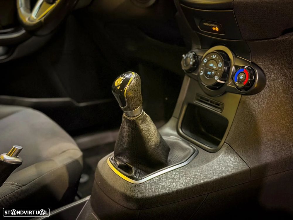 Ford Fiesta 1.5 TDCi Trend - 14