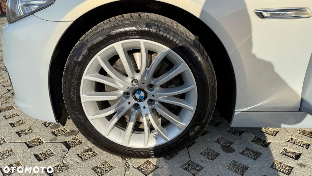 BMW Seria 5 525d Luxury Line - 22