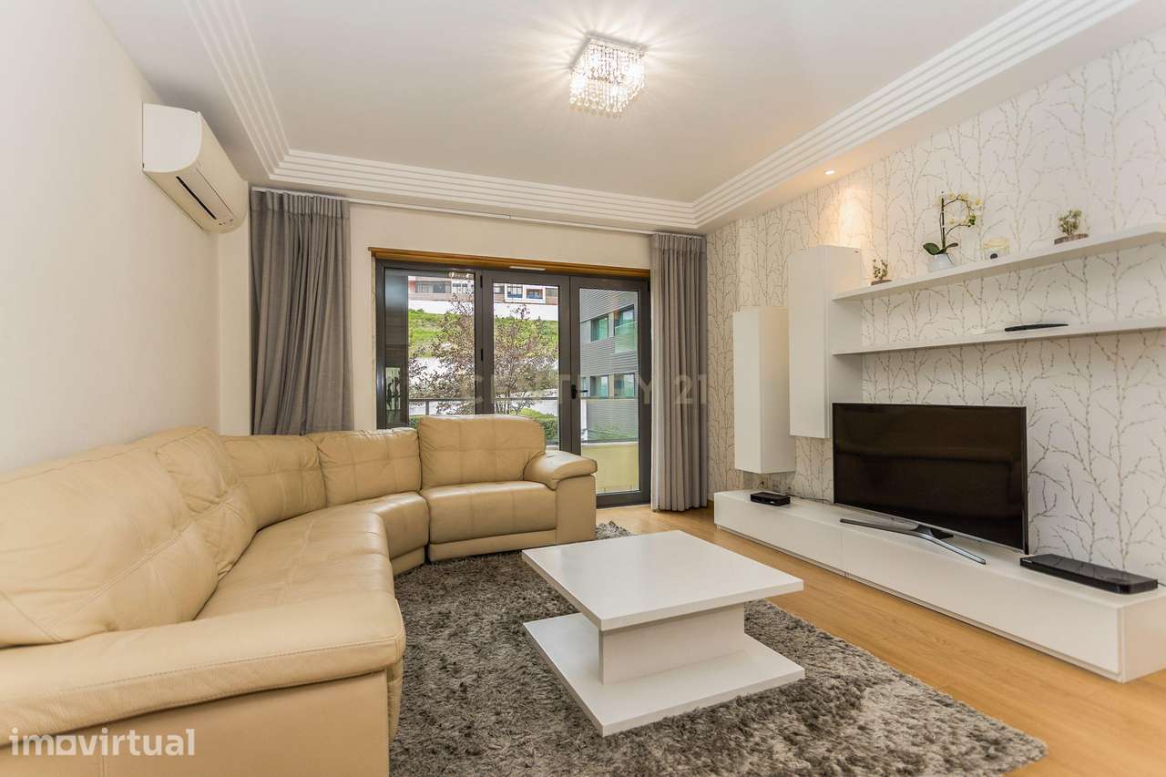 Apartamento T3 com 2 Lugares de Parqueamento para Arrendamento – Urban - Grande imagem: 2/42