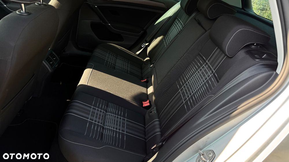 Volkswagen Golf 1.4 TSI ACT BlueMotion Technology Lounge - 38