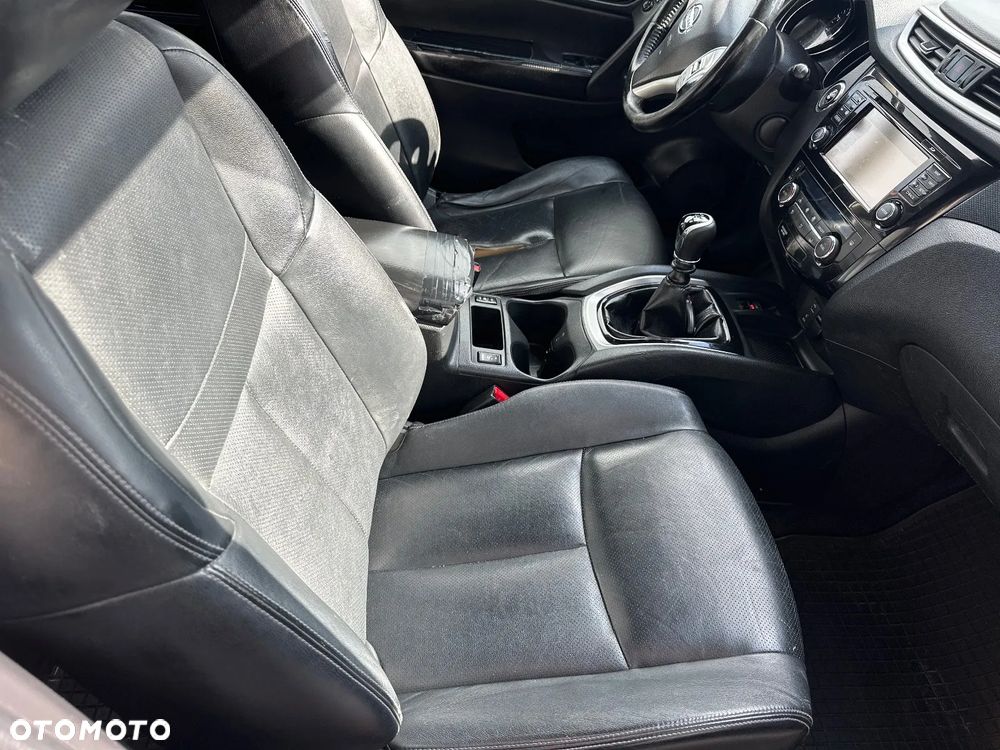 Nissan X-Trail 1.6 DIG-T Tekna 2WD - 24