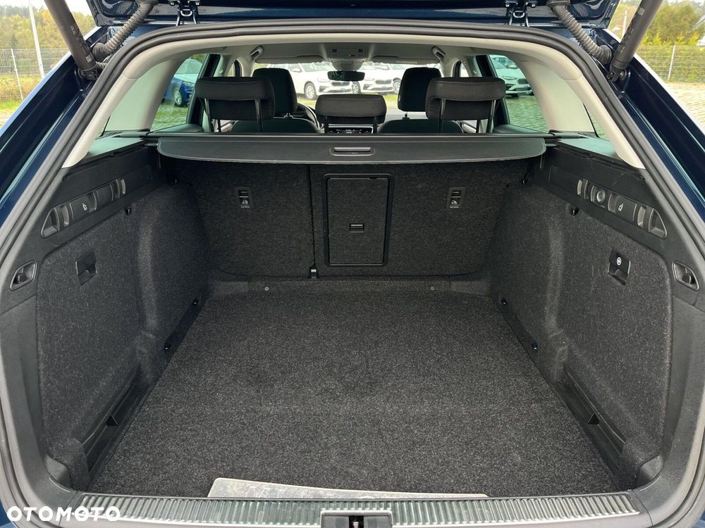 Skoda Superb 2.0 TDI SCR 4x4 Scout DSG - 15